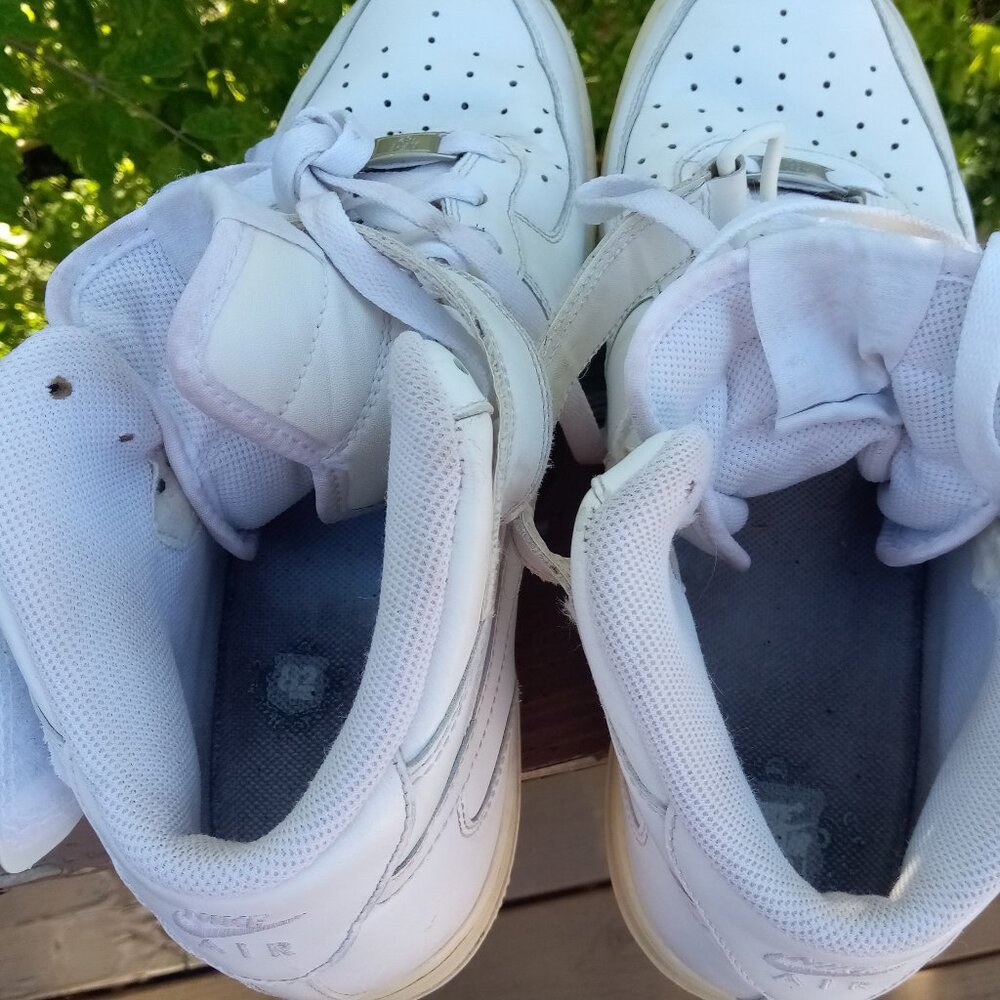 Nike Air AF-1 white sneakers sz 10 1/2 - Picture 12 of 16